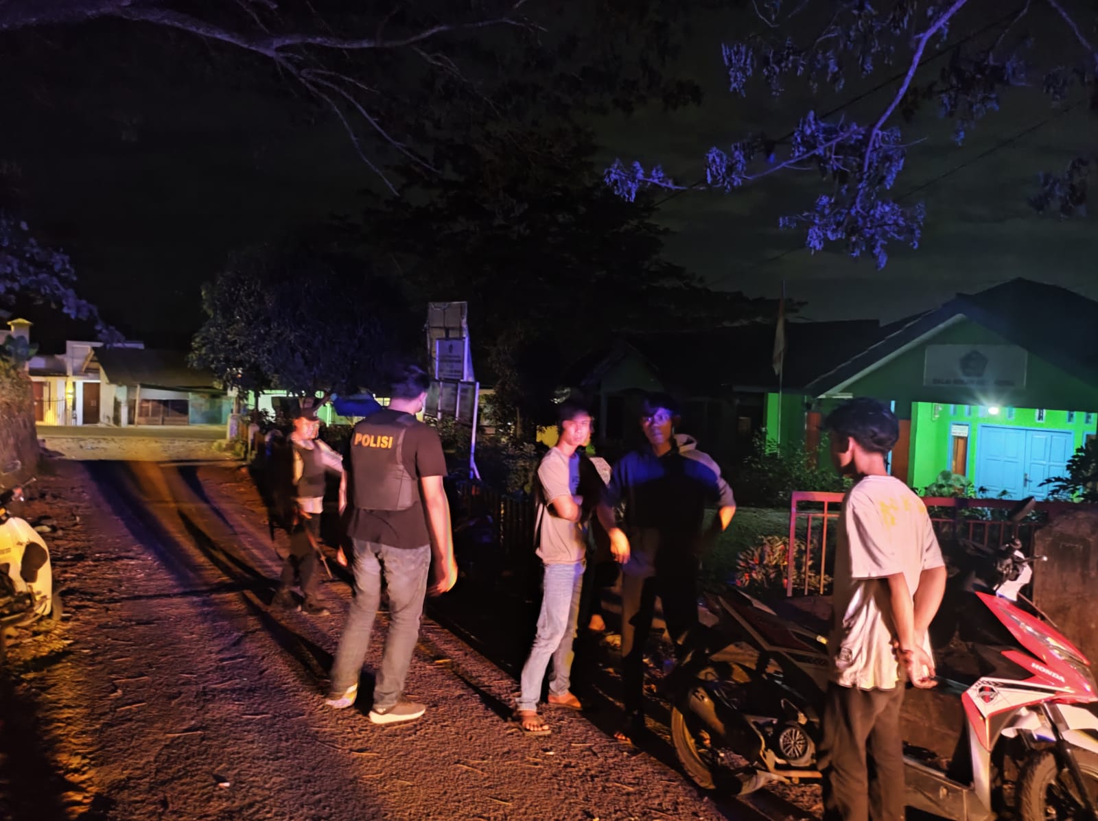 Blue Light Patrol Samapta Polsek Petir Polres Serang Melaksanakan Patroli Dialogis KRYD