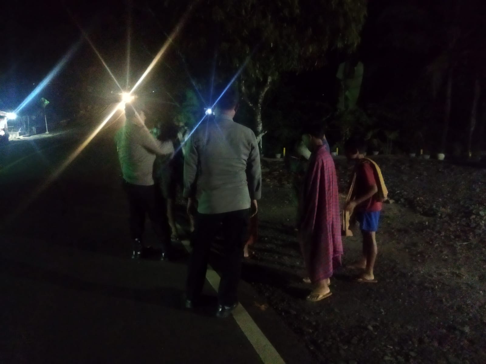 Polsek Cimanggu Himbau Remaja Mesjid Untuk tidak Melakukan Kegiatan Seperti Perang Sarung
