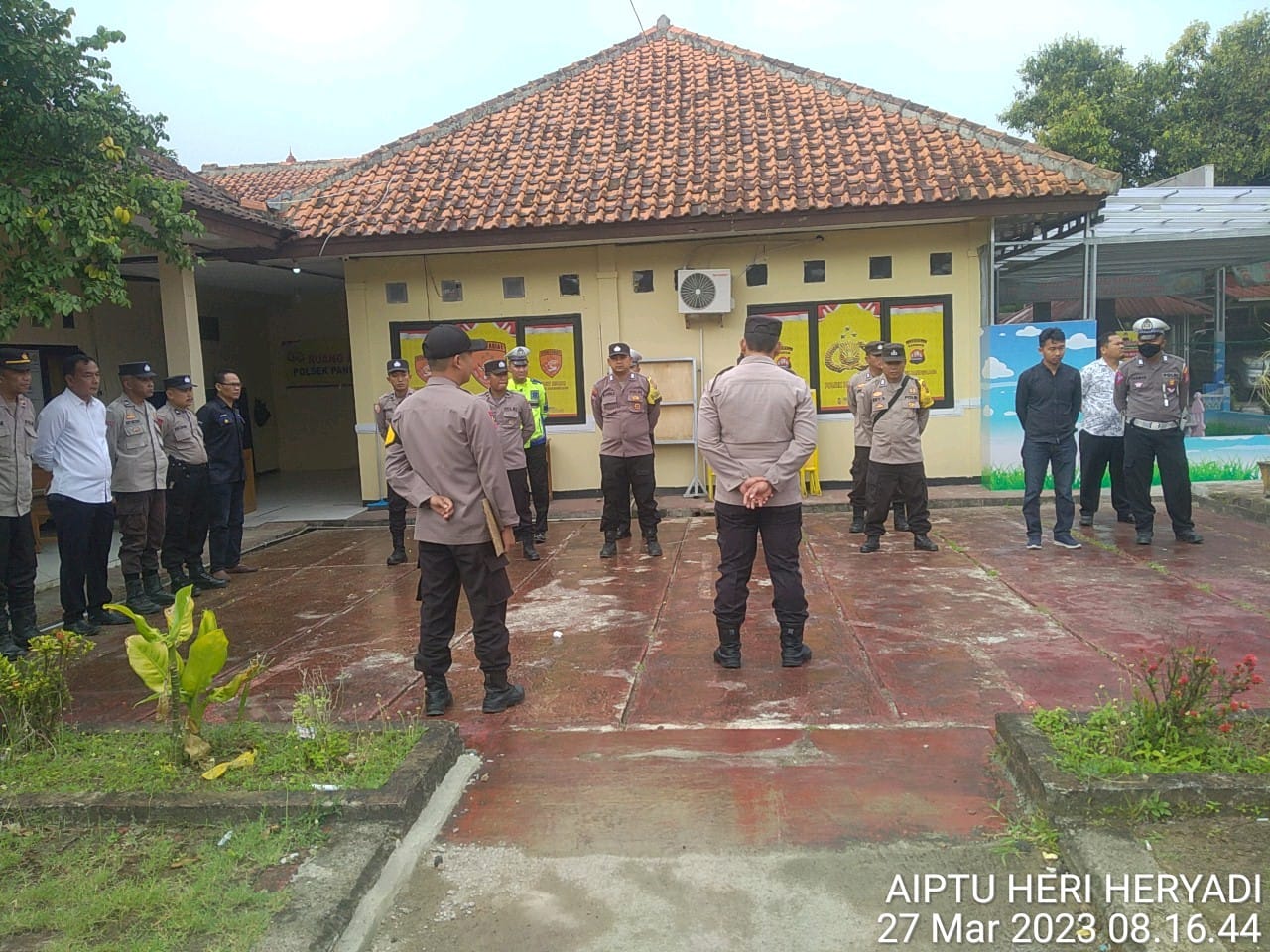 Kapolsek Pandeglang Pimpin Rutinitas Apel Pagi dan Kesiapan Anggota