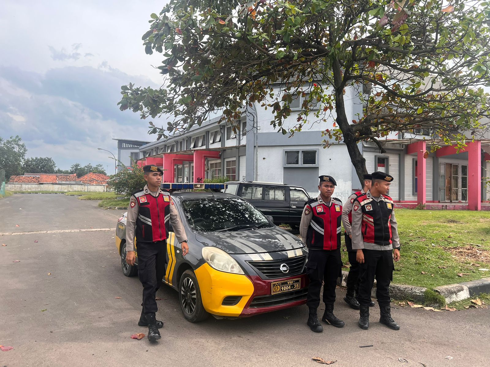 Cegah Terjadinya Tindak Kejahatan, Tim Patroli Prekat Polres Karawang Lakukan Patroli
