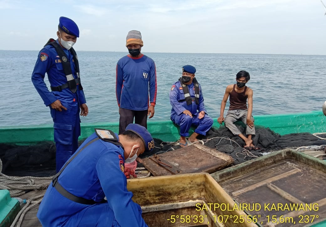 Jaga Keamanan Laut Sat Polair Polres Karawang Laksanakan Patroli Perairan 