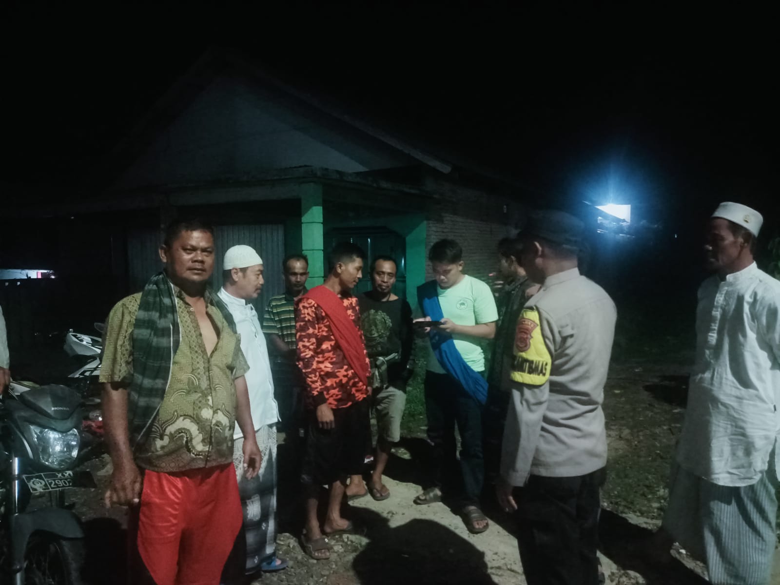 Babinkamtibmas Polsek Cimanggu Ajak Warganya Bersama sama Ciptakan Situasi Aman di Bulan Suci Ramadhan