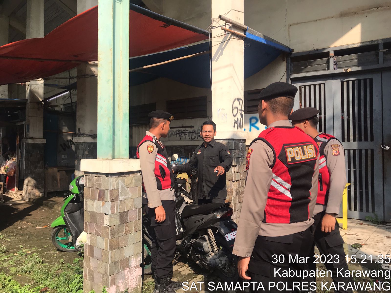 Laksanakan Patroli Prekat, Sat Samapta Polres Karawang Sasar Objek Vital di Karawang