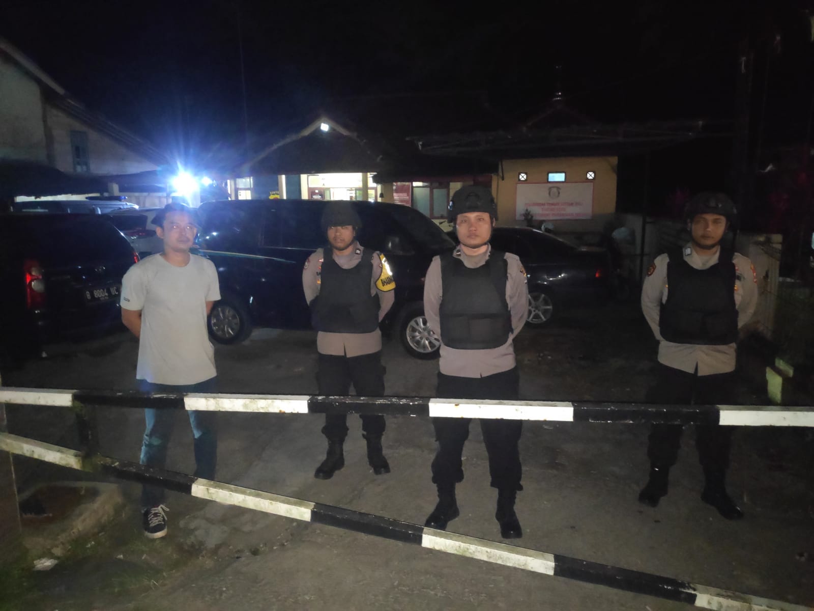 Siap Siaga Pawas Polsek Petir Polres Serang Gelar Sispam Mako
