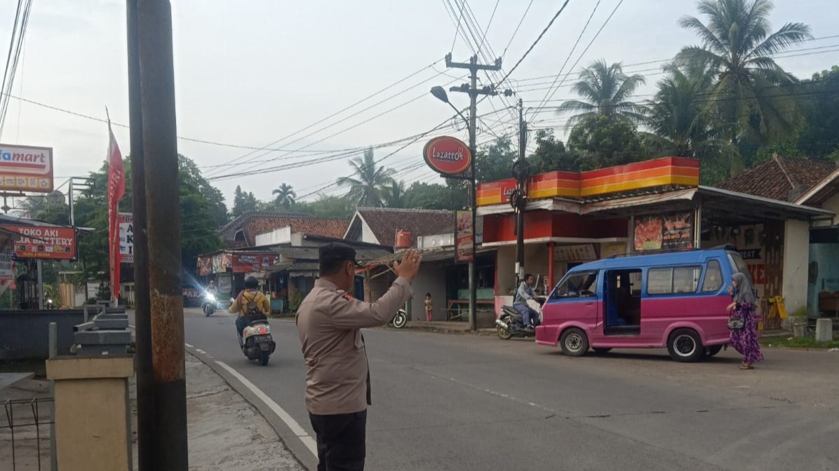 Strong Point Dalam Wujud Nyata Kehadiran Anggota Polsek Petir Polres Serang Ditengah Masyarakat