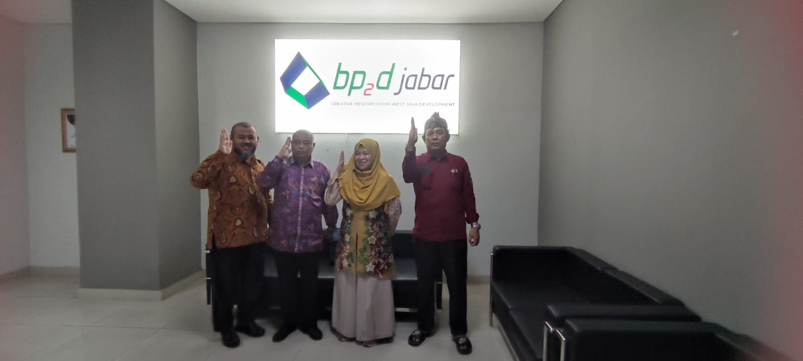 Sinergi dan Gotong Royong: Implementasi Nilai Pancasila dalam Kebijakan Pembangunan di Provinsi Jawa Barat