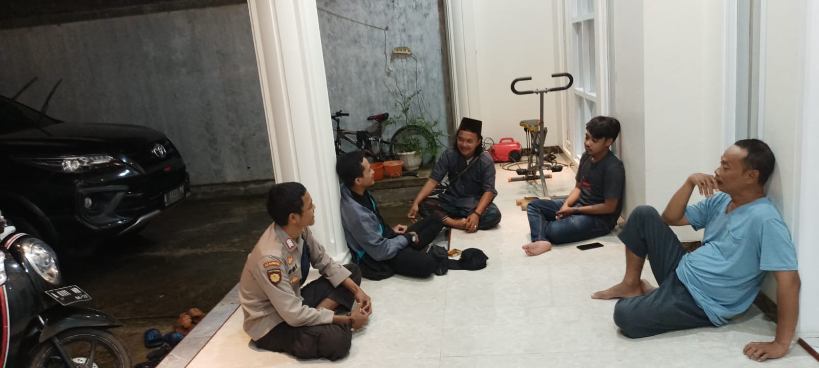 Anggota Polsek Pagelaran Tidak Henti Hentinya Rutin Lakukan Patroli Di Jam Rawan