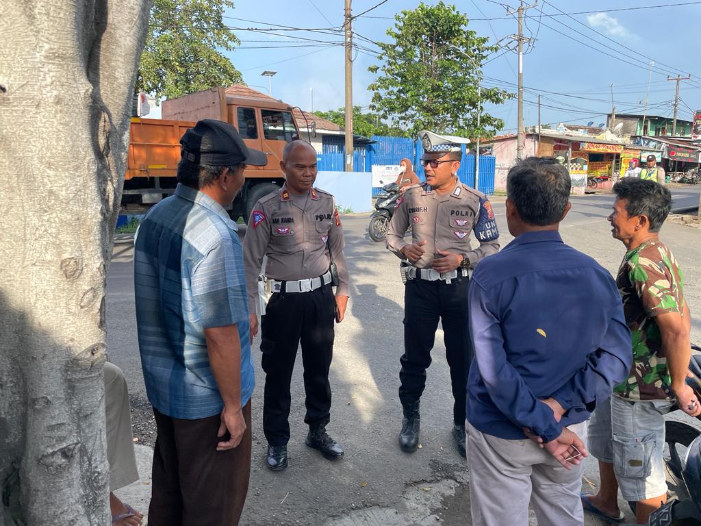 Satlantas Polres Karawang Laksanakan Patroli Prekat dialogis
