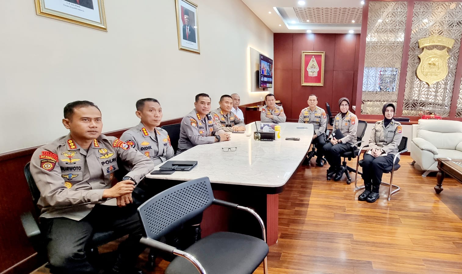 Kapolda Banten Ikuti Rapat Dengar Pendapat Kapolri Dengan Komisi III DPR RI Secara Livestreaming