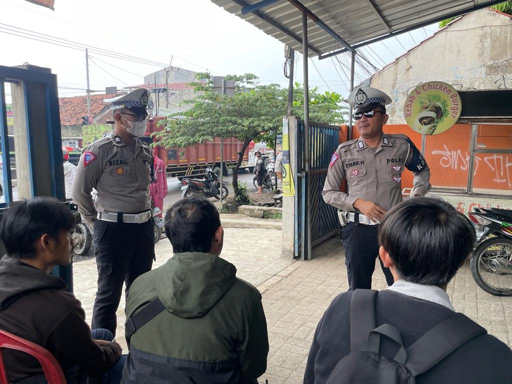Satlantas Polres Karawang Imbau Warga Tertib Berlalu Lintas