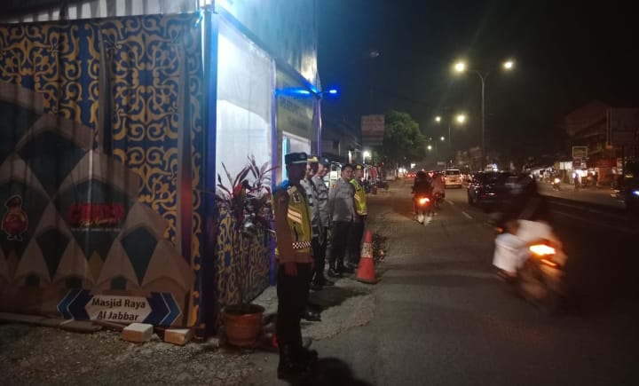 Polisi Lakukan Pam saat Malam Takbiran di Grand Taruma