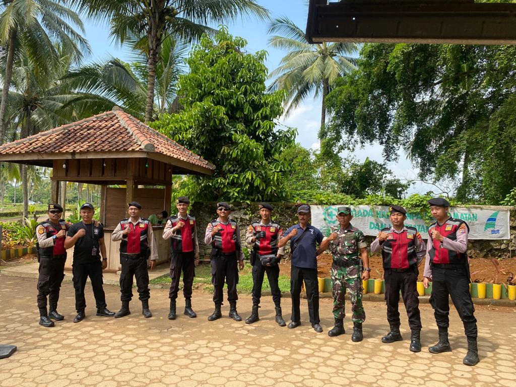 Sinergitas TNI Polri, Berikan Rasa Aman dan Nyaman di Tempat Wisata Pandeglang