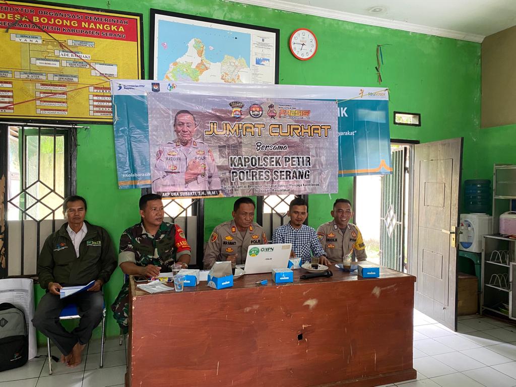 Dengar Curhatan Masyarakat Kapolsek Petir Polres Serang Melalui Giat Jum’at Curhat Presisi
