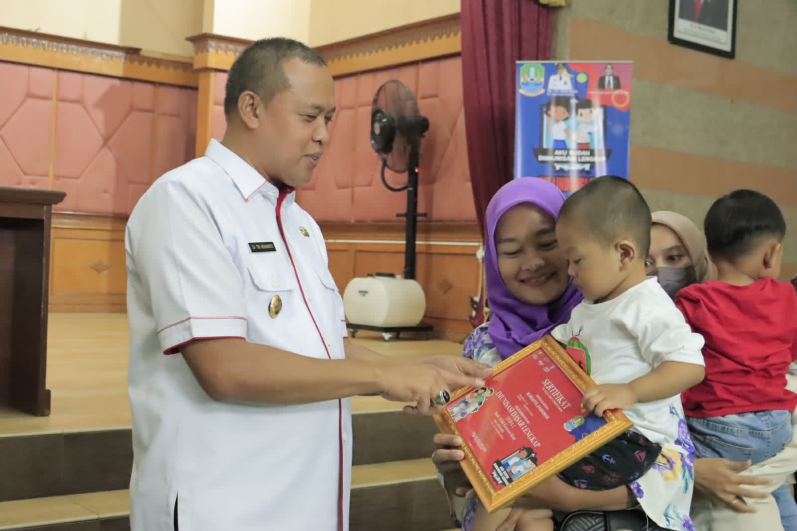 Tri Adhianto dalam Seminar Imunisasi Tahun 2023: “Tingkatkan Pengelolaan Posyandu di Kota Bekasi”