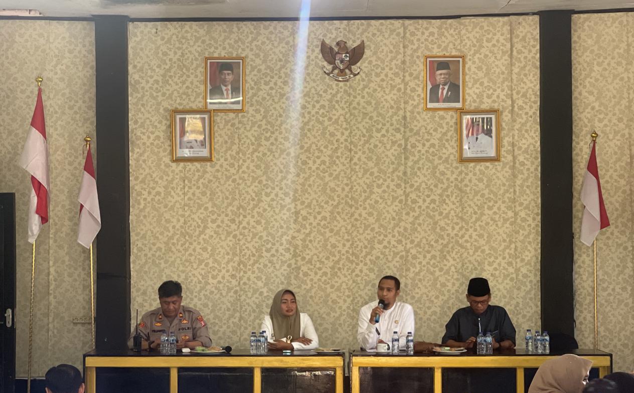 Sampaikan pesan kamtibmas Kapolsek Majalaya Polres Karawang Menghadiri Rapat Minggon Kecamatan