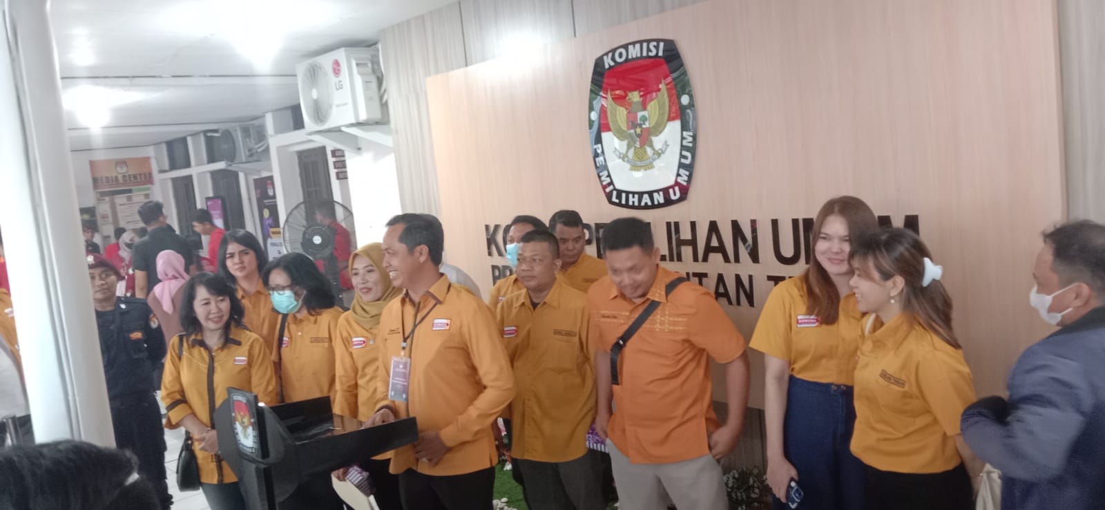 DPD HANURA KALTENG DAFTARKAN BACALEGNYA KE KPU KALTENG,TARGET 3 KURSI DPRD