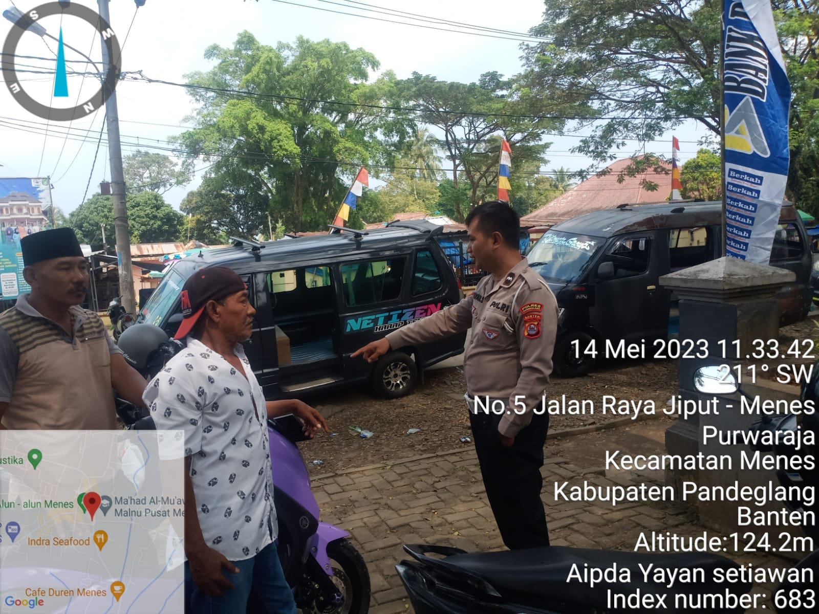 Edukasi Lalulintas, Polsek Menes Beri Penyuluhan Kepada Supir Angkot