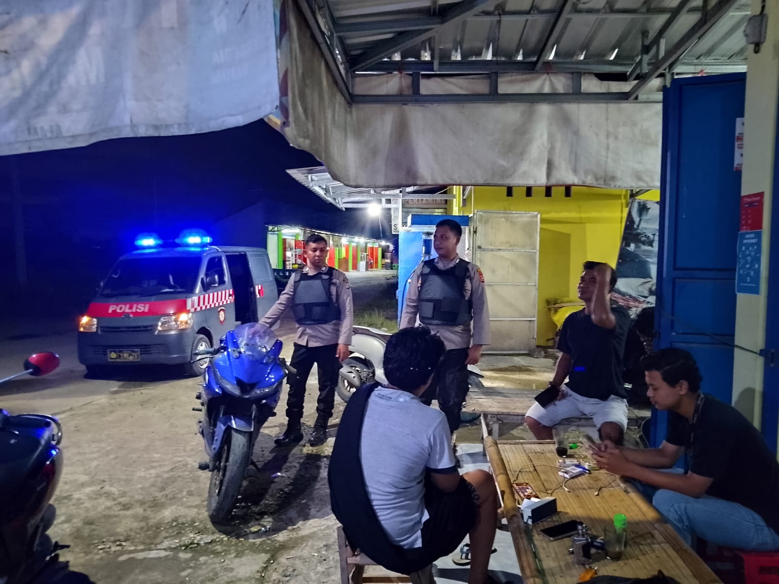 Blue Light Patrol Samapta Polsek Petir Polres Serang Melaksanakan Patroli Dialogis KRYD