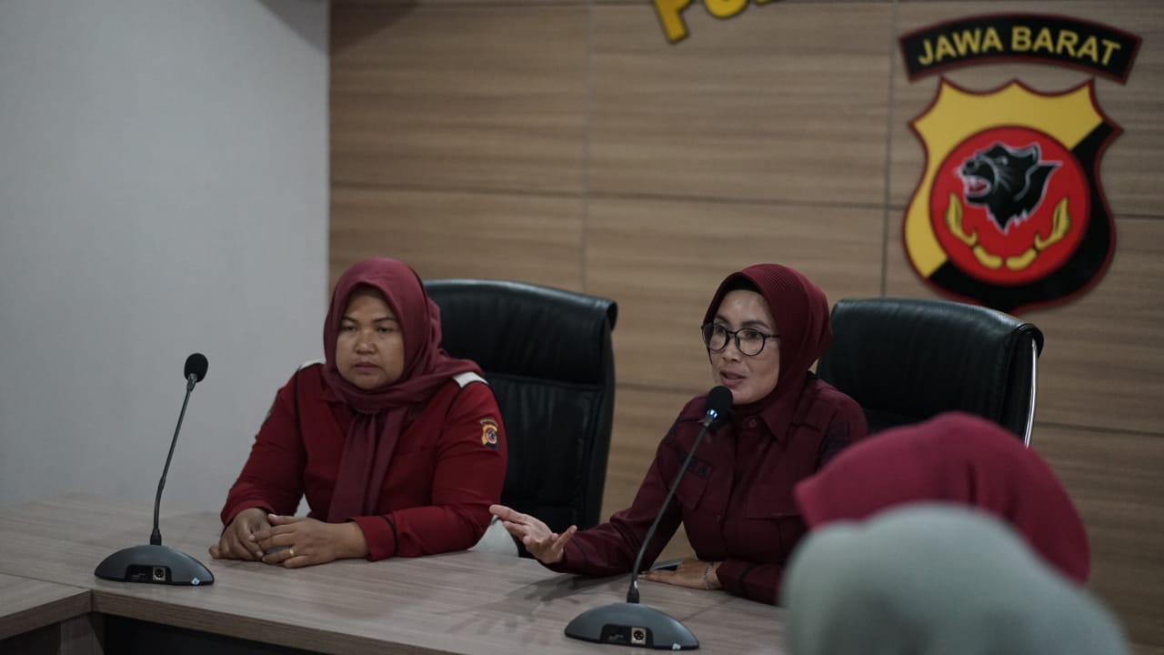 Anev Rutin Personil Humas Jajaran Polres Karawang