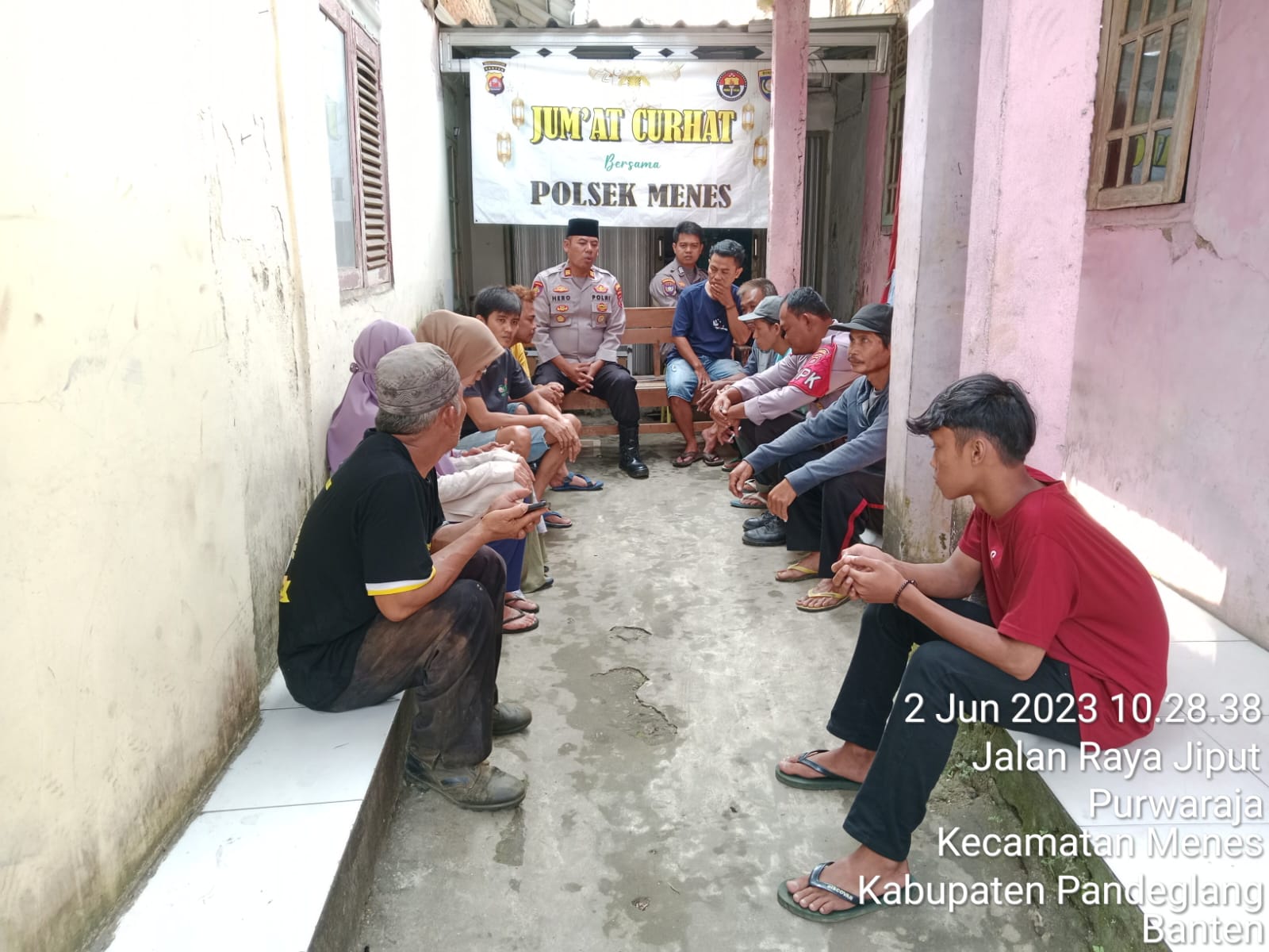 Demi Menampung Aspirasi Masyarakat, Polsek Menes Polres Pandeglang Laksanakan Jumat Curhat