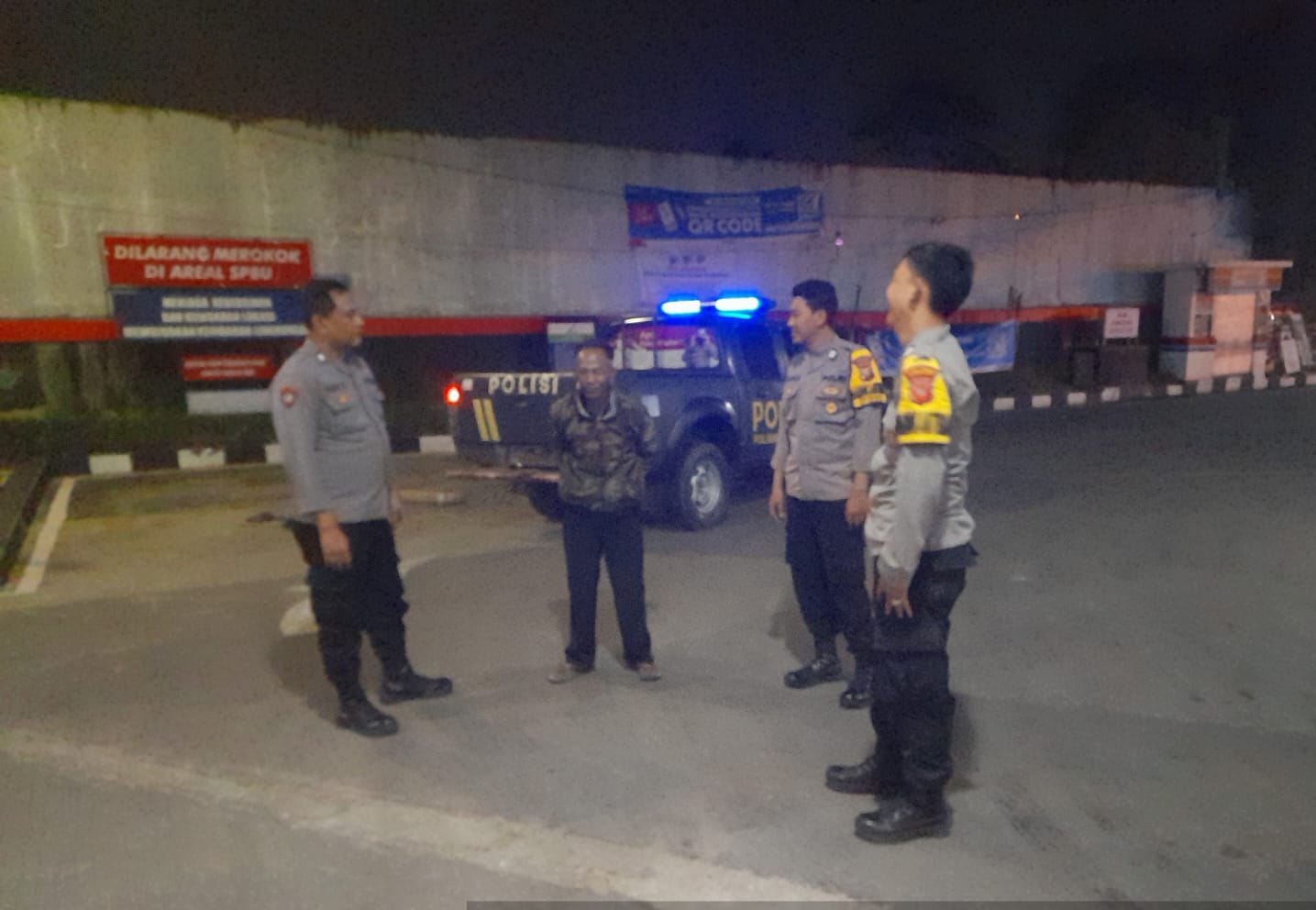 Patroli Prekat Polsek Majalaya Polres Karawang Sambang SPBU