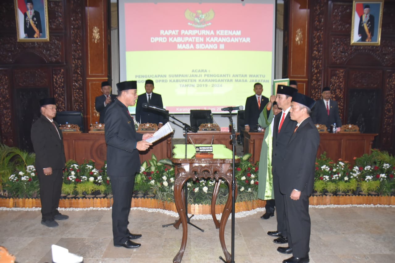 PELANTIKAN PENGGANTIAN ANTAR WAKTU ANGGOTA DPRD KABUPATEN KARANGANYAR