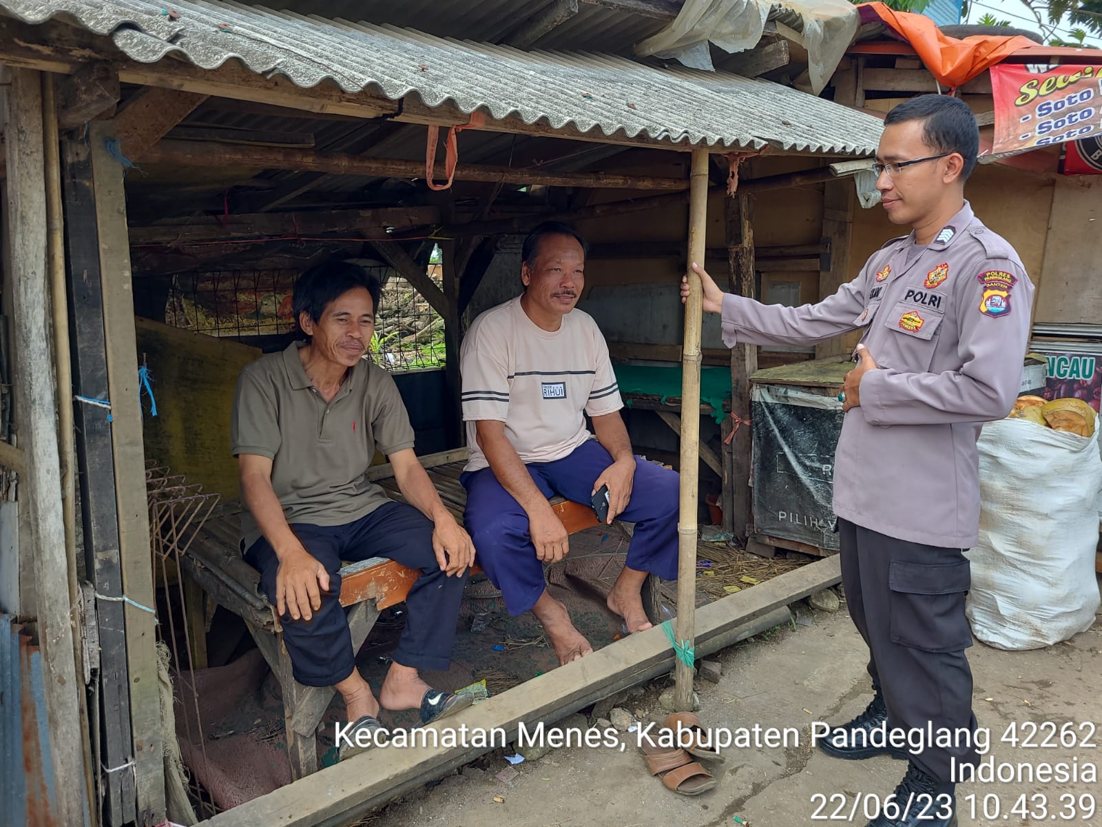 Selalu Berikan Himbauan, Polsek Menes Laksanakan Patroli Dialogis