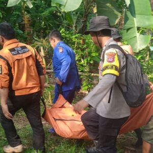 Bhabinkamtibmas Polsek Patia Bantu Evakuasi Korban Serangan Buaya