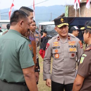 Wakapolda Banten Hadiri Peresmian Sumber Air oleh Kasad Jenderal TNI Dr. Dudung Abdurahman di Lapangan Kec. Lebak Gedong