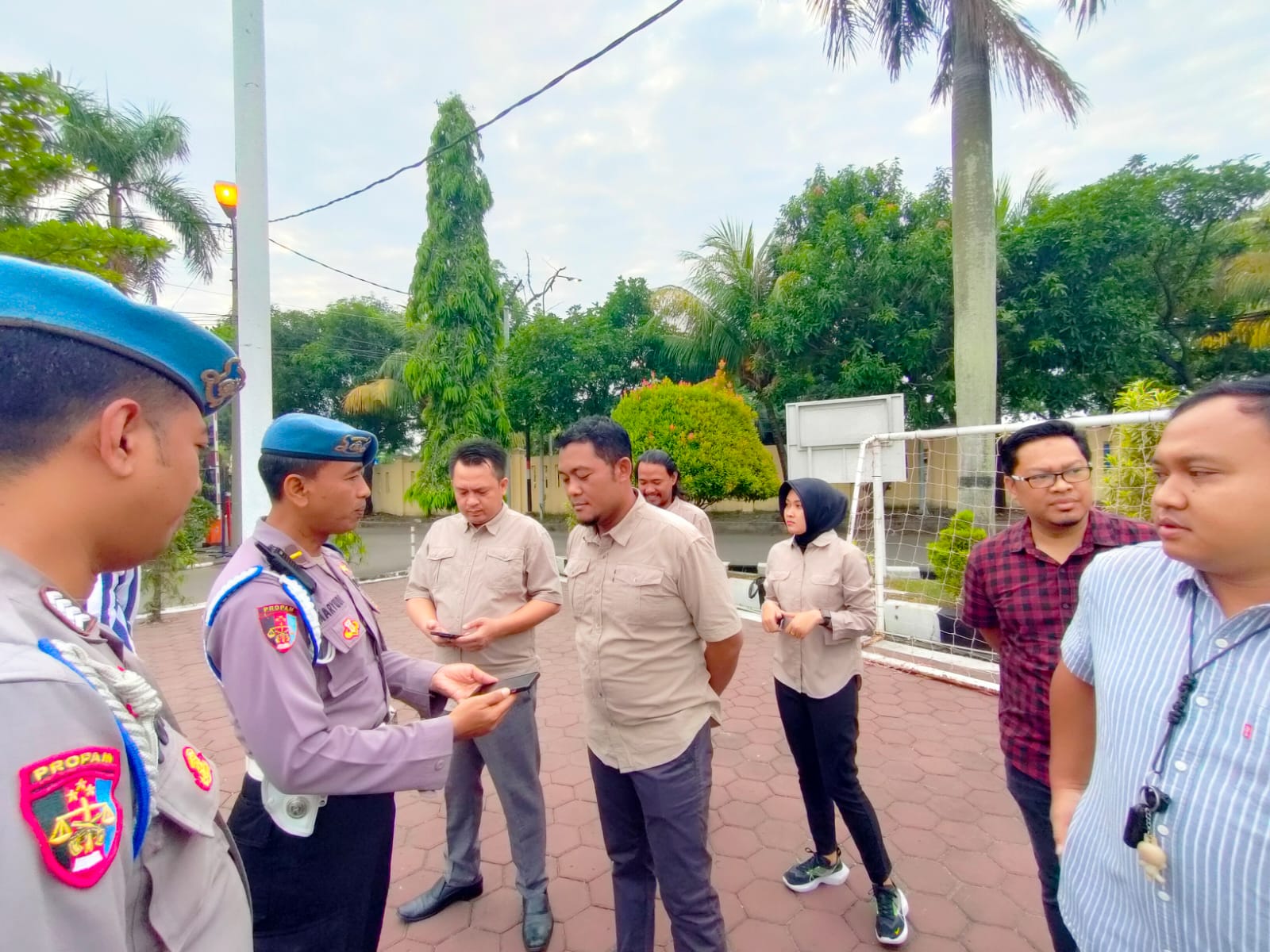 Siepropam Polres Cilegon Polda Banten Berikan Himbauan Tidak Hidup Mewah