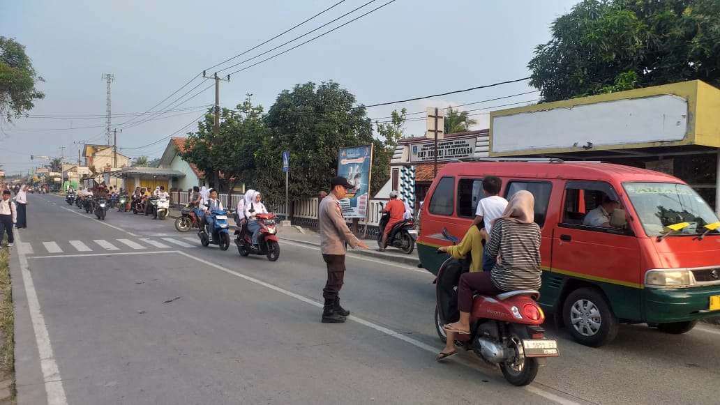 Laksanakan Program Kapolres Serang SILAT GOLOK(Polisi Langsung Tanggap Go Lokasi) Anggota Polsek Tirtayasa Polres Serang