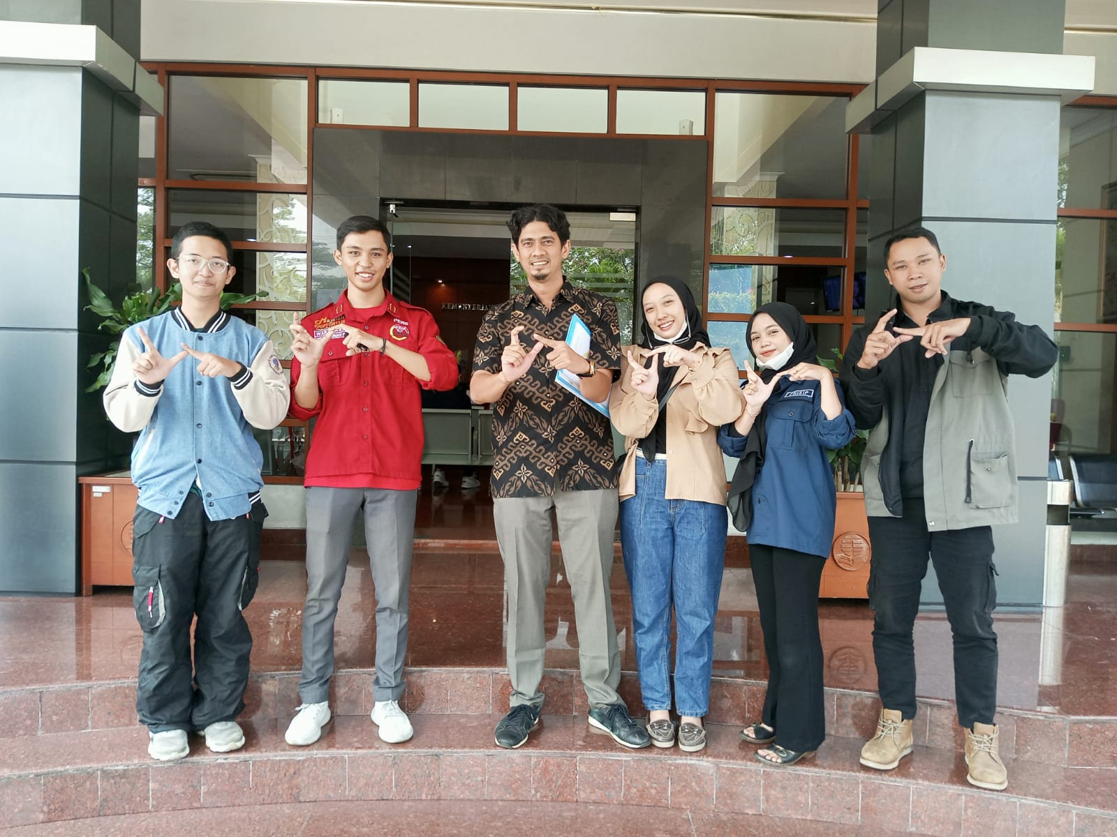 UT Bandung Terima Audiensi dari GEMA HUTBA sebagai organisasi mahasiswa Ilmu Hukum di Universitas Terbuka.