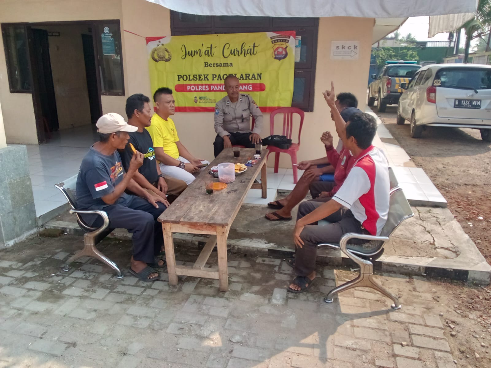 Polsek Pagelaran Gelar Jumat Curhat