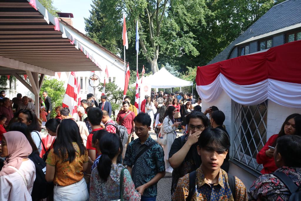 Masyarakat Indonesia Membludak Hadiri Peringatan HUT ke-78 RI di Frankfurt