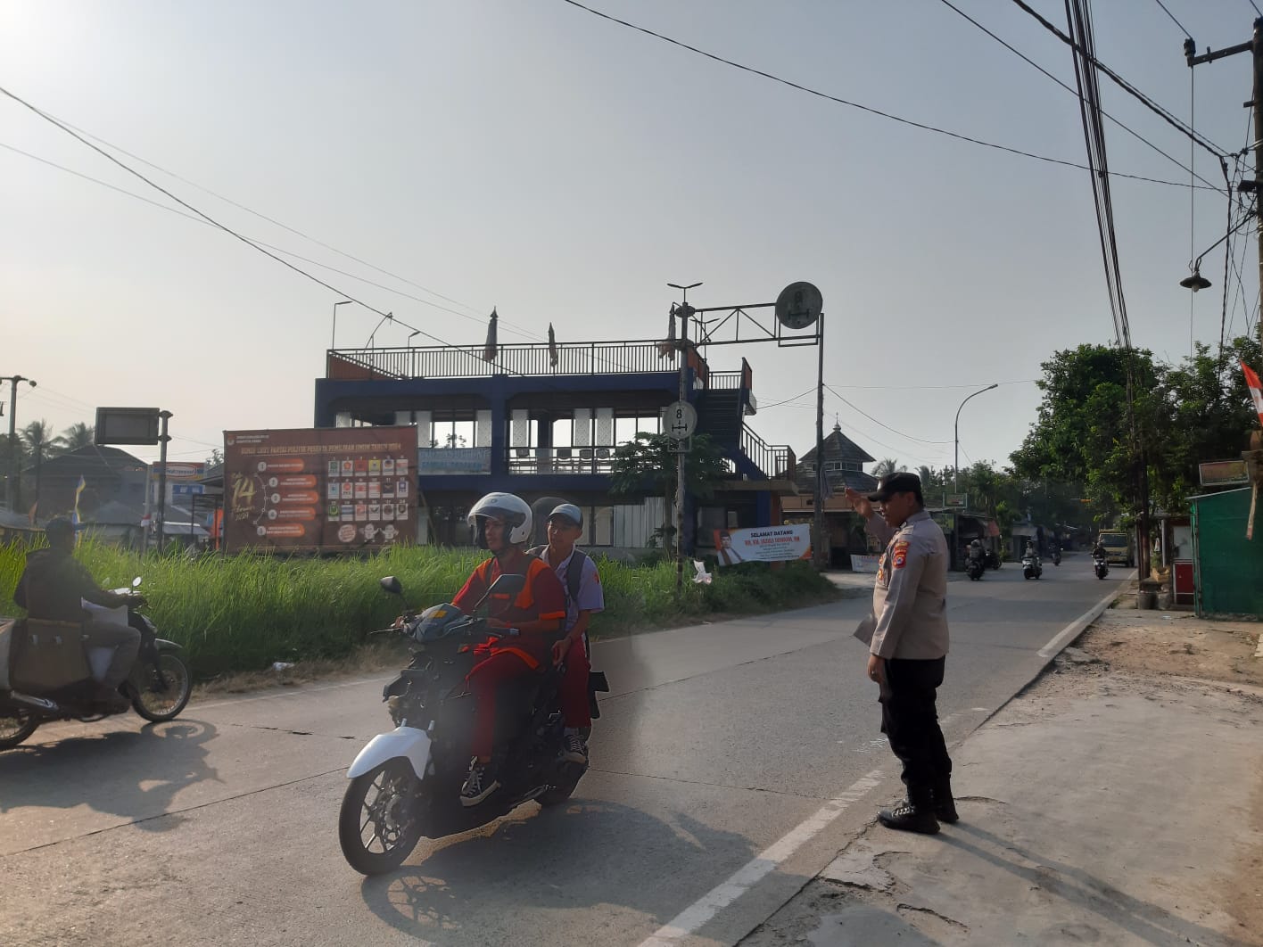 Strong Poin Pagi Wujud Nyata Dalam Memberikan Pelayanan Kemasyarakat Oleh Anggota Polsek Petir Polres Serang
