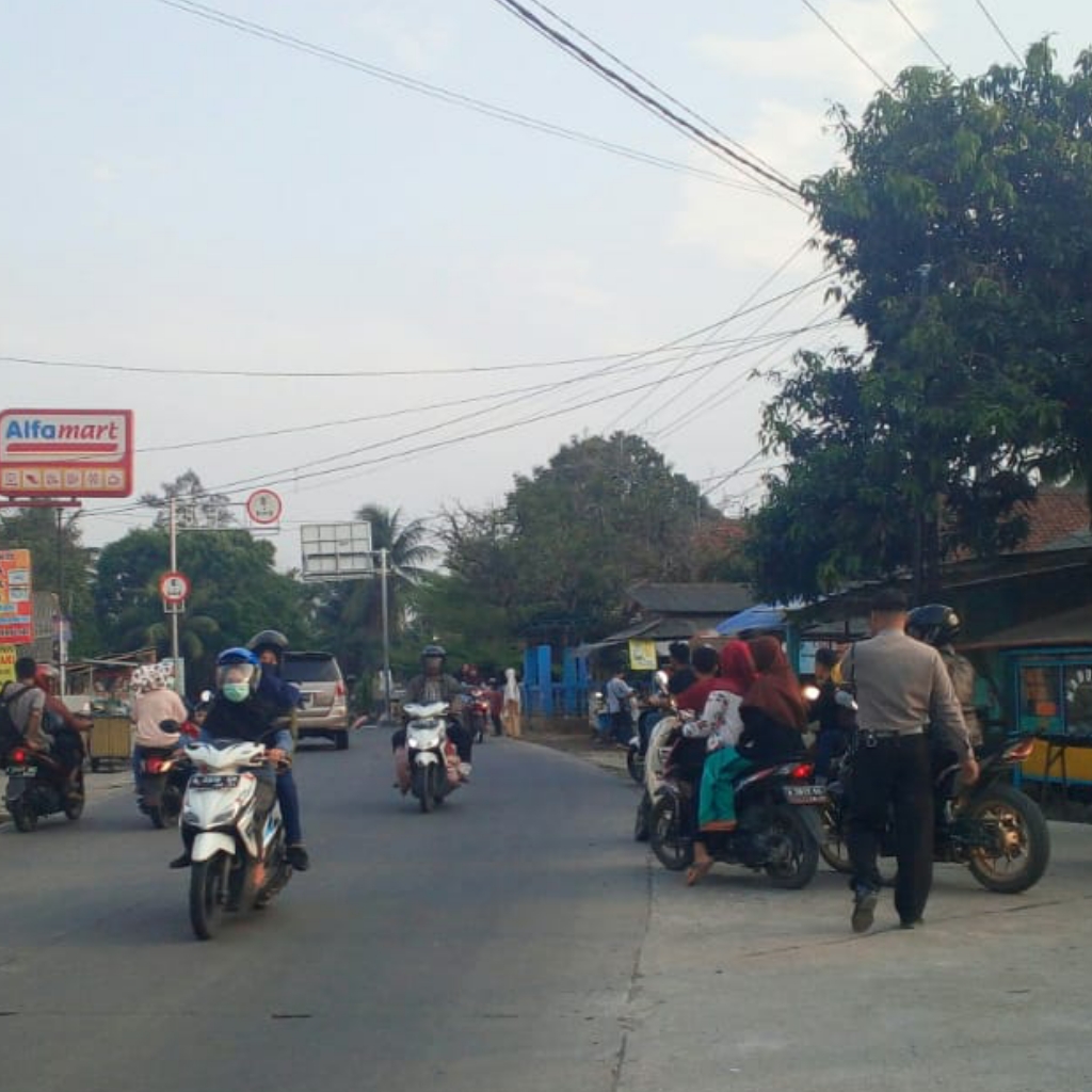 Wujud Nyata Kehadiran Anggota Polsek Petir Polres Serang Ditengah Masyarakat