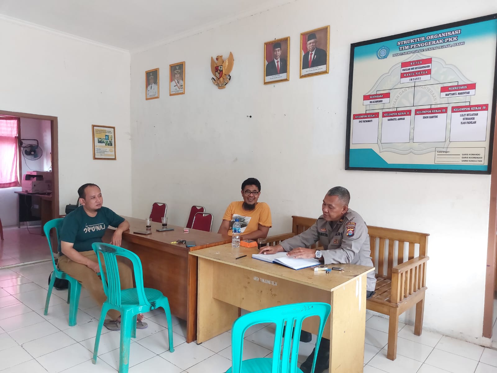 Kunjungan dan Silaturahmi Kapolsubsektor Tunjung Teja Polres Serang Dalam Menyampaikan Pesan Kamtibmas