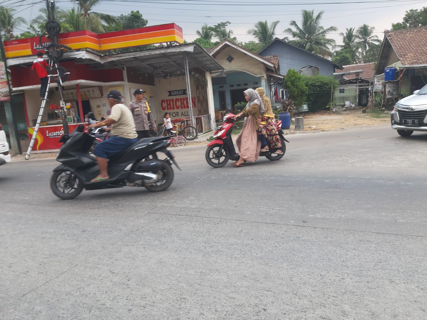 Berikan Pelayanan Terbaik Dengan Strong Point Pagi, Hadirnya Anggota Polsek Petir Polres Serang Ditengah Masyarakat