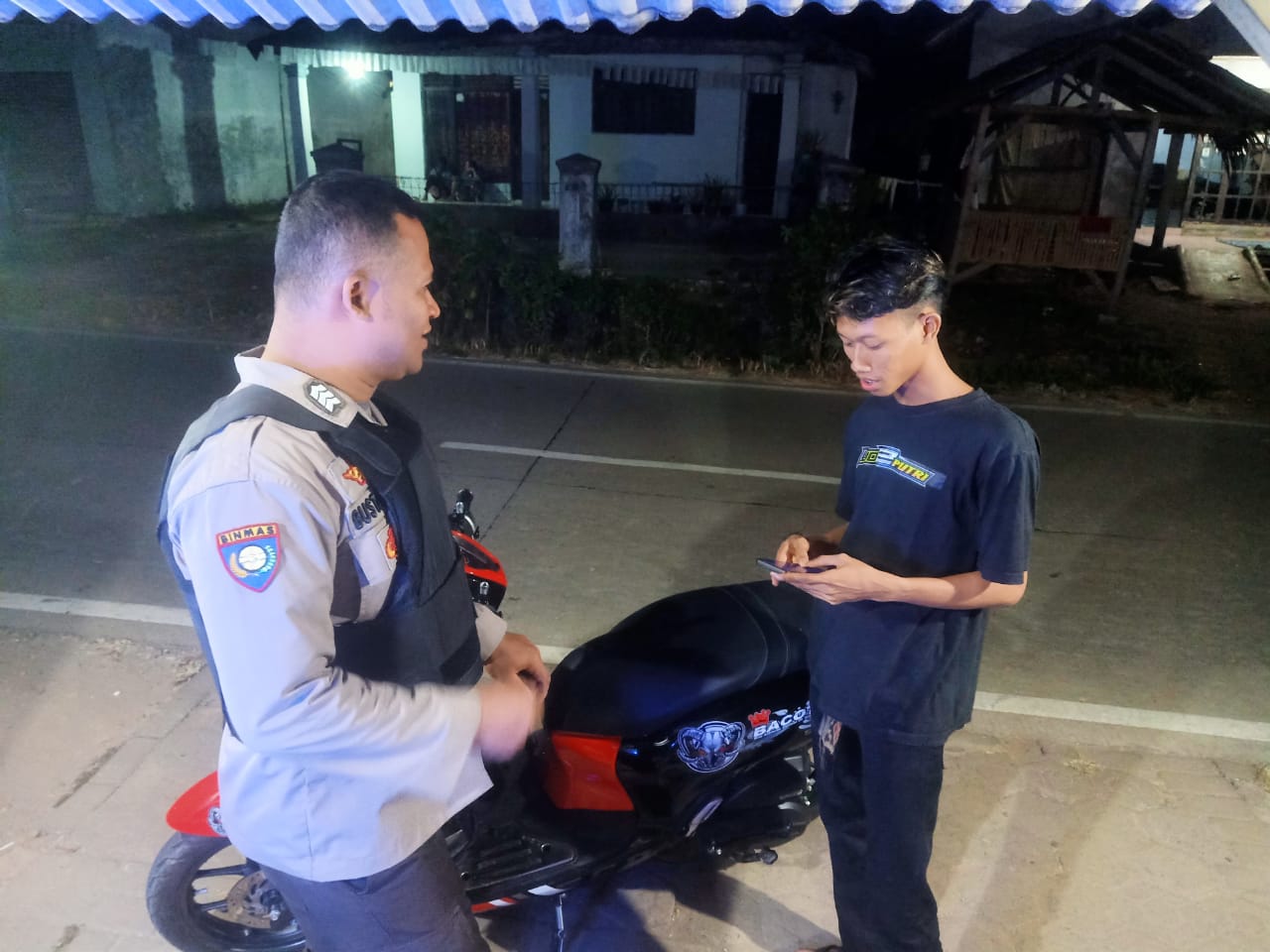 Antisipasi Kriminalitas Dengan Patroli Dialogis KRYD Oleh Anggota Polsek Petir Polres Serang