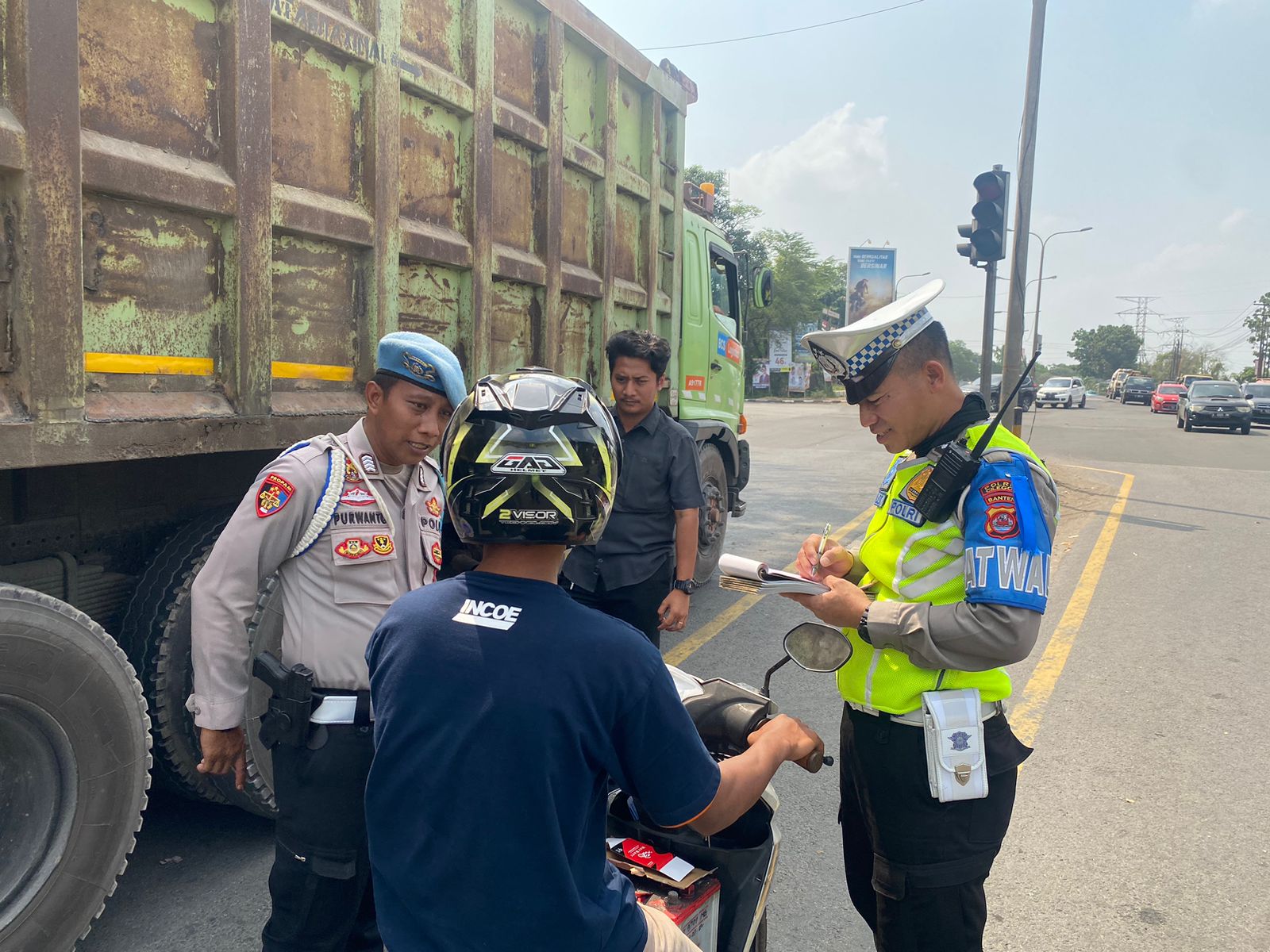 Sasaran Jalan Protokol Operasi Zebra Maung 2023 Hari Ke Empat Di Perempatan SPIJ Kota Cilegon