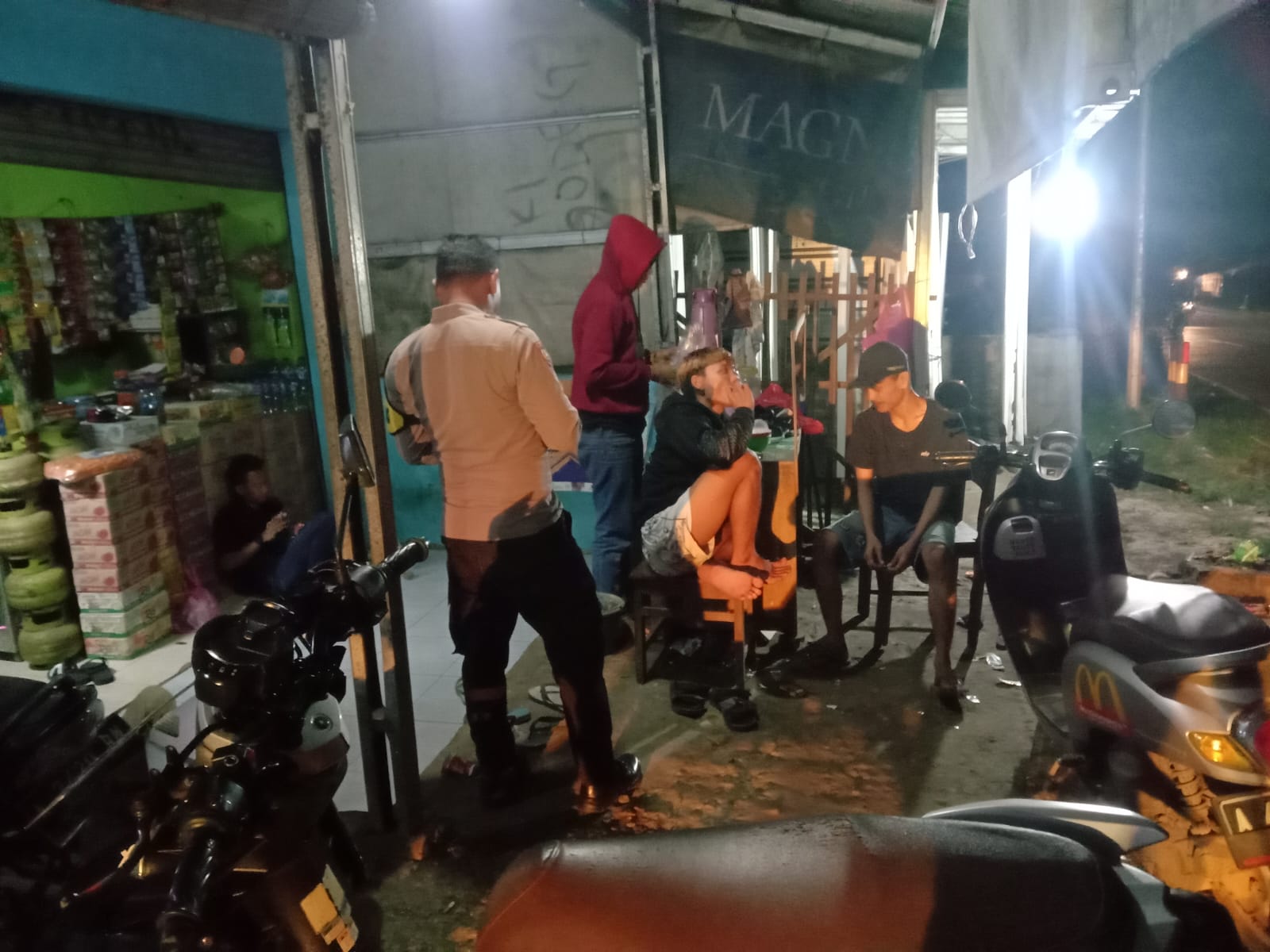 Cegah Balapan Liar dan Kejahatan Jalanan Dengan Patroli Dialogis KRYD Oleh Anggota Polsek Petir Polres Serang