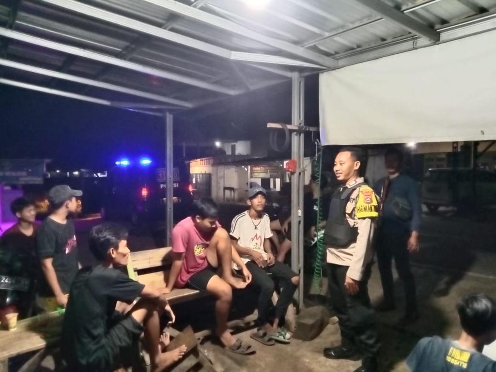 Cegah Balapan Liar dan Kejahatan Jalanan Dengan Patroli Dialogis KRYD Oleh Anggota Polsek Petir Polres Serang