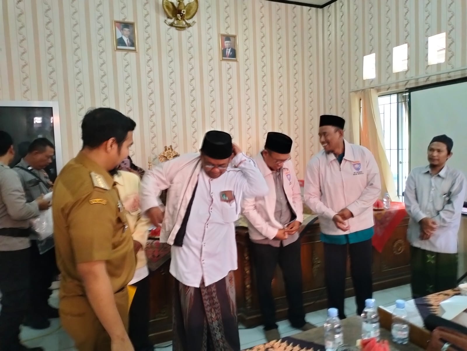 Pelantikan dan Pengukuhan Pengurus dan Anggota Dai Kamtibmas Polsek Rawamerta Polres Karawang