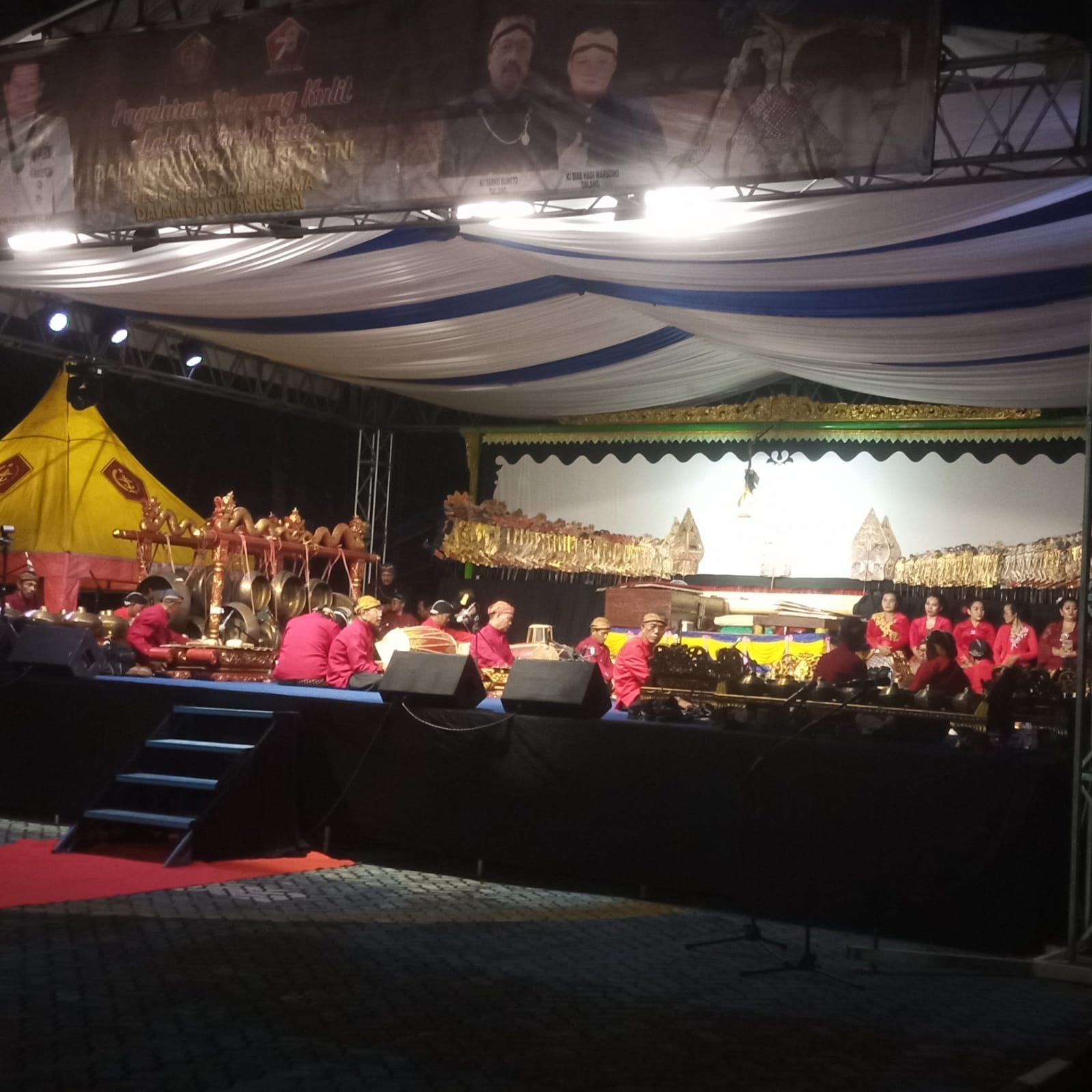 HUT TNI KE 78 NONTON BARENG PAGELARAN WAYANG KULIT DI LANTAMAL IV BATAM BEBAS UNTUK UMUM