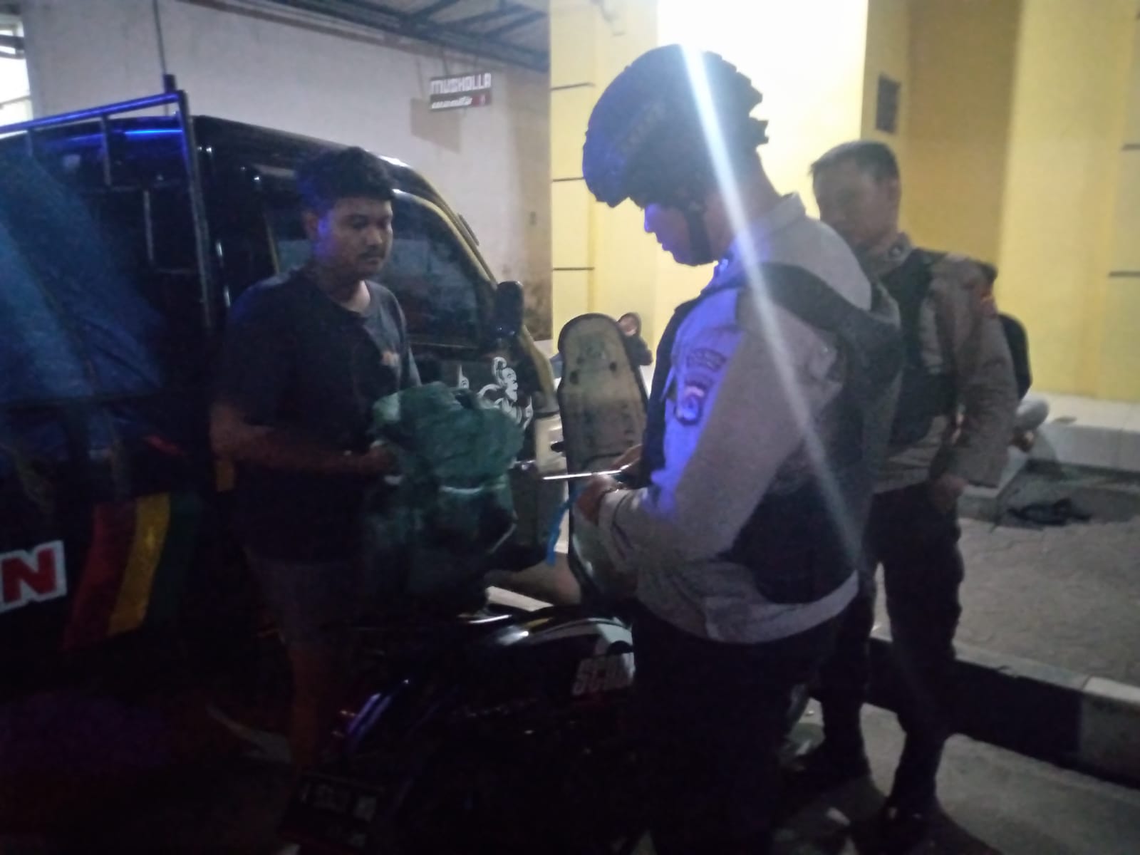Cegah Balapan Liar Dan Kriminalitas Dengan Patroli Dialogis KRYD Oleh Anggota Polsek Petir Polres Serang