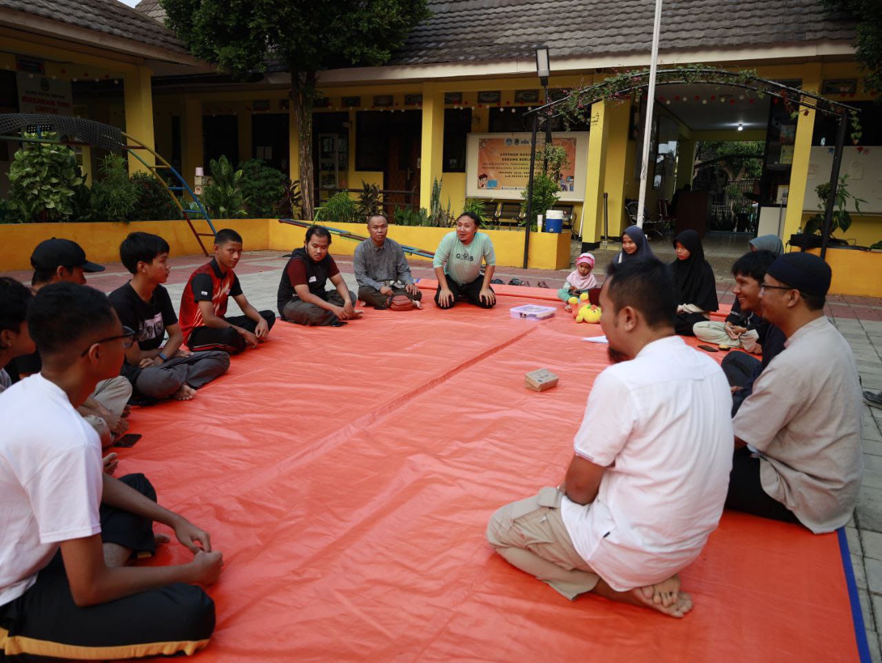 Kembangkan Potensi Pemuda Pemudi Islam PRISMA melalui Pelatihan Acting: Dasar Public Speaking dan Storytelling bersama Act Studio