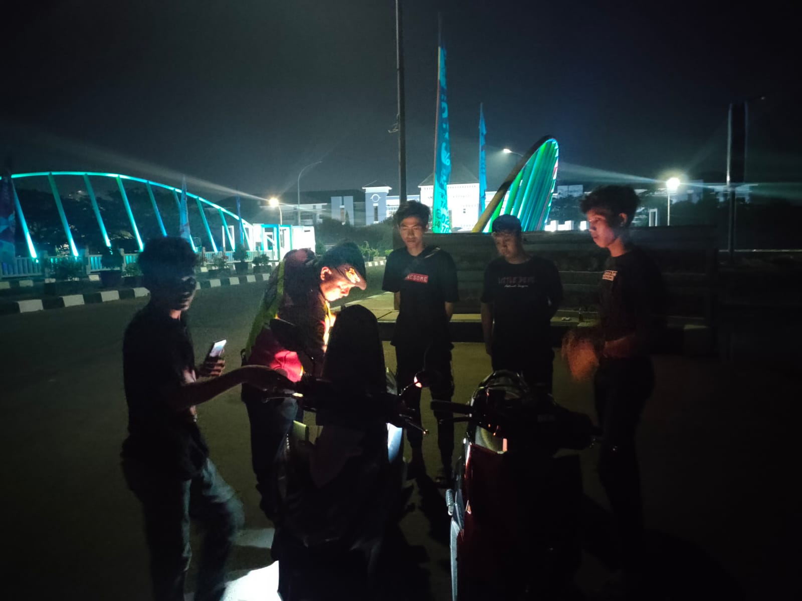 Untuk Antisipasi Kenakalan Remaja, Anggota Sat Samapta Polres Karawang Tingkatkan Giat Patroli Perintis Presisi diwilayah Karawang