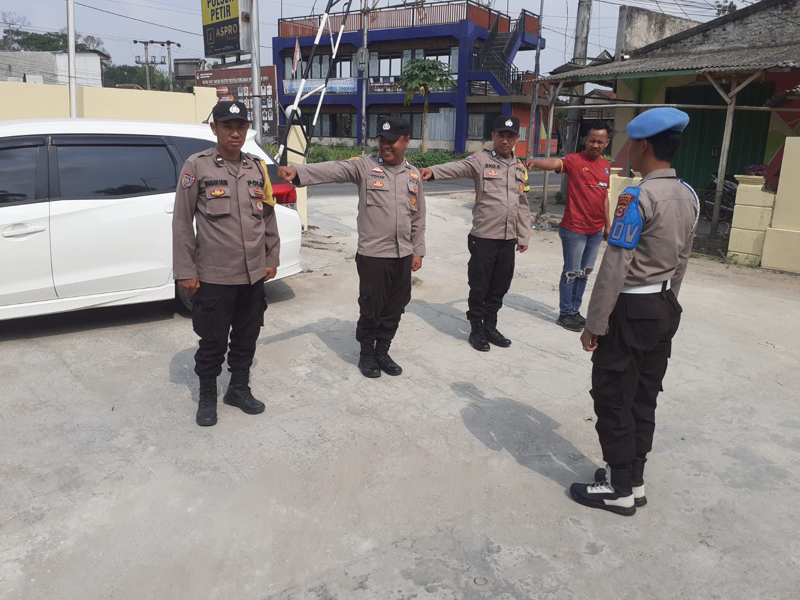 Apel Pagi dan Cek Kesiapan Anggota Dalam Menjalan Tugas Oleh Kanit Provos Polsek Petir Polres Serang