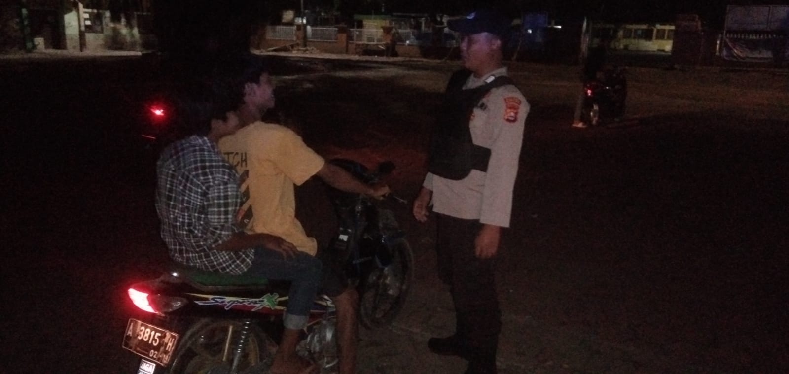 Menjaga Kondusifitas Darkum Polsek Petir Polres Serang Dengan Blue Light Patrol Samapta