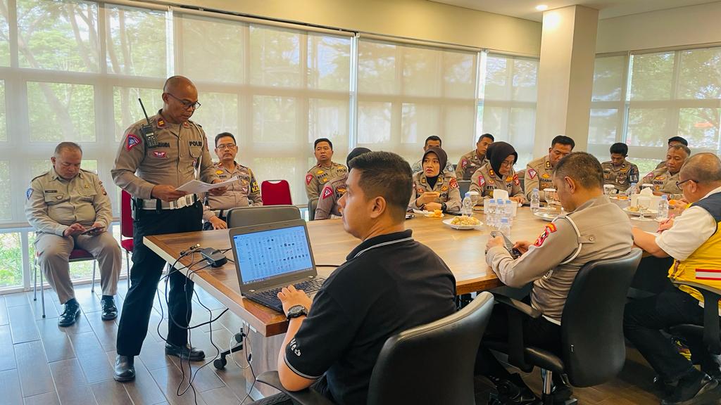 Jelang Ops Nataru, Satlantas Polres Karawang Hadiri FGD Kajian Jalan Tol